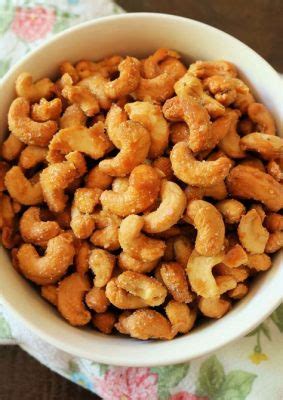 can dogs have honey roasted cashews